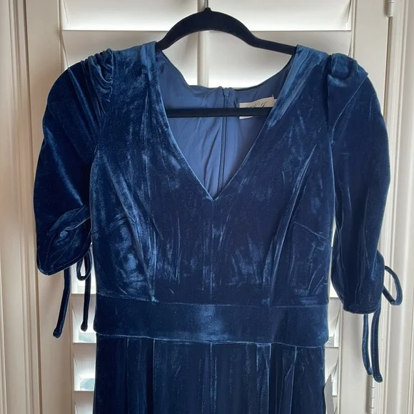 BRAND NEW Eliza J Velvet Romper - Picture 3 of 10